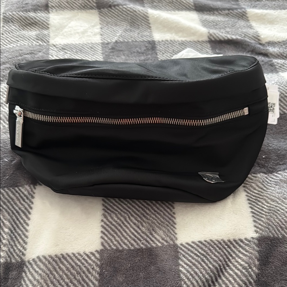 NWT LULULEMON City Adventure Belt Bag